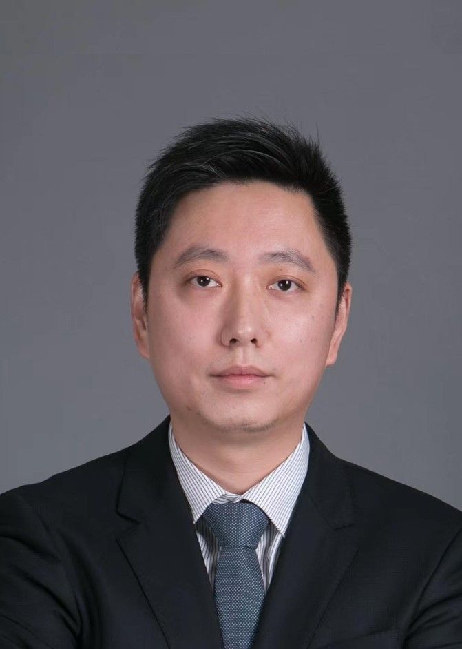 侯春熠